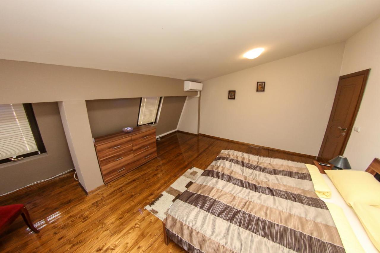 Apartments Cyrano 1&2 ซาราเยโว ภายนอก รูปภาพ