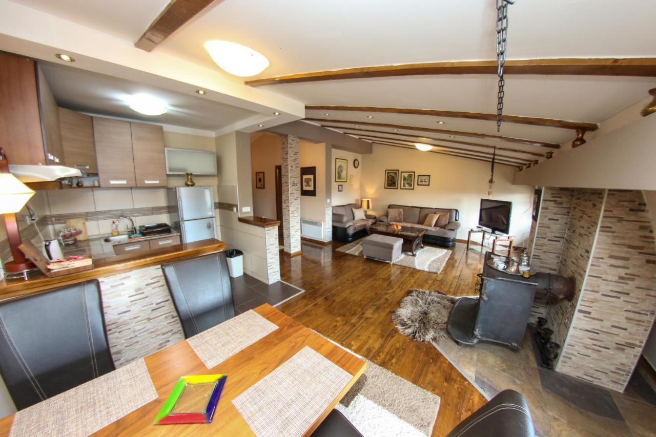 Apartments Cyrano 1&2 ซาราเยโว ภายนอก รูปภาพ