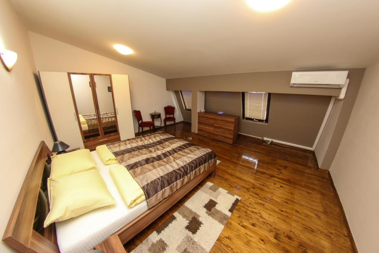 Apartments Cyrano 1&2 ซาราเยโว ภายนอก รูปภาพ