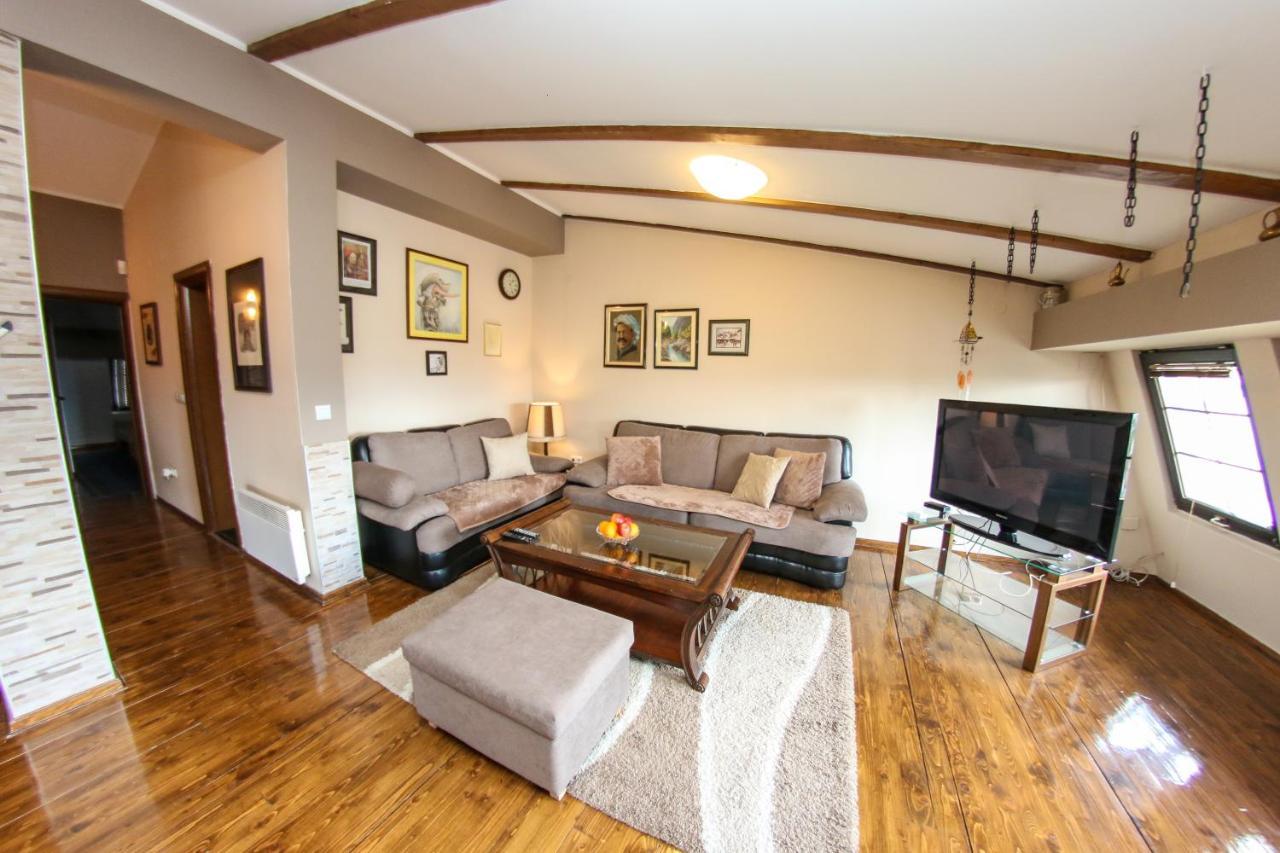 Apartments Cyrano 1&2 ซาราเยโว ภายนอก รูปภาพ