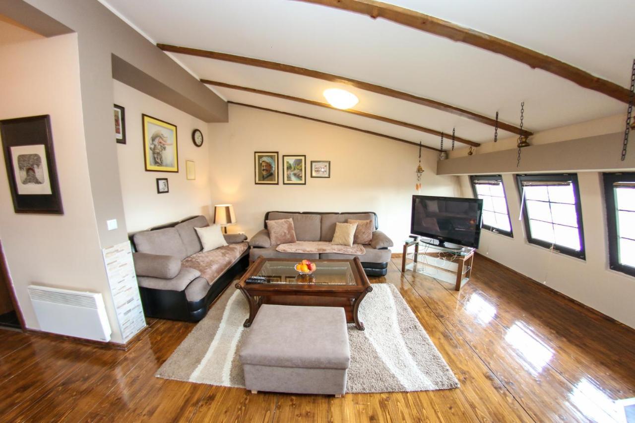 Apartments Cyrano 1&2 ซาราเยโว ภายนอก รูปภาพ