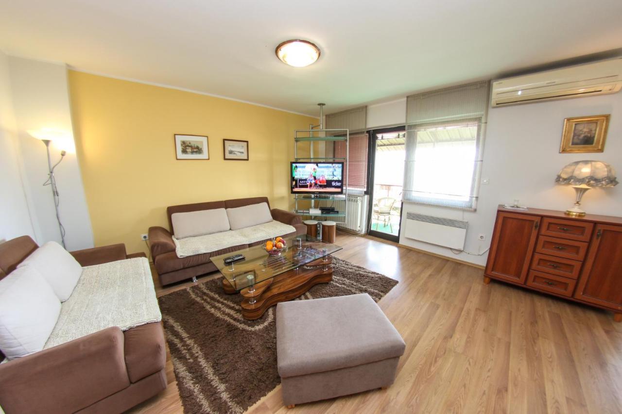 Apartments Cyrano 1&2 ซาราเยโว ภายนอก รูปภาพ