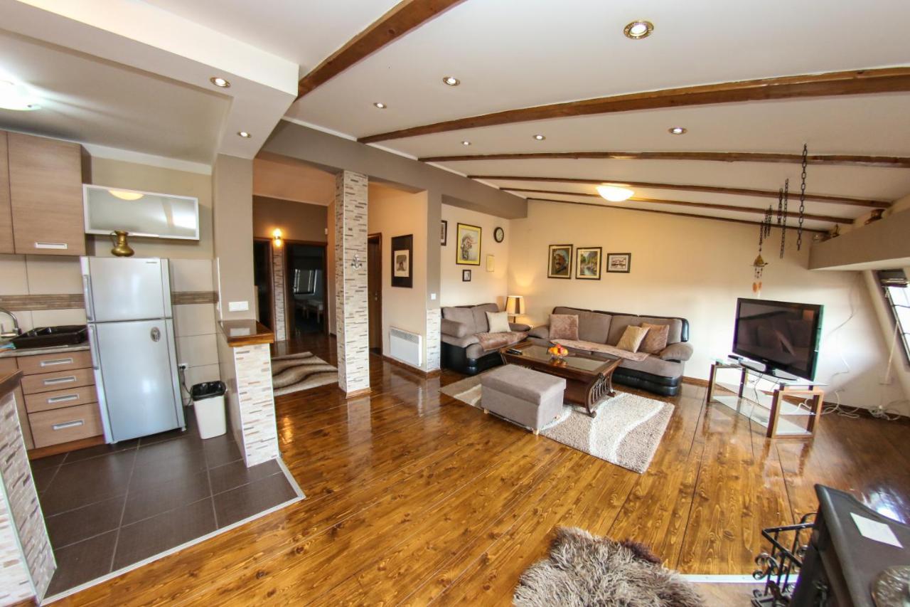 Apartments Cyrano 1&2 ซาราเยโว ภายนอก รูปภาพ