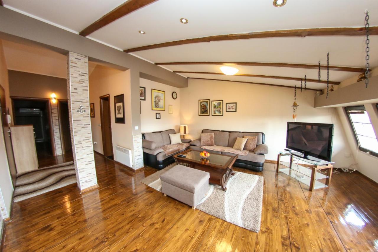 Apartments Cyrano 1&2 ซาราเยโว ภายนอก รูปภาพ
