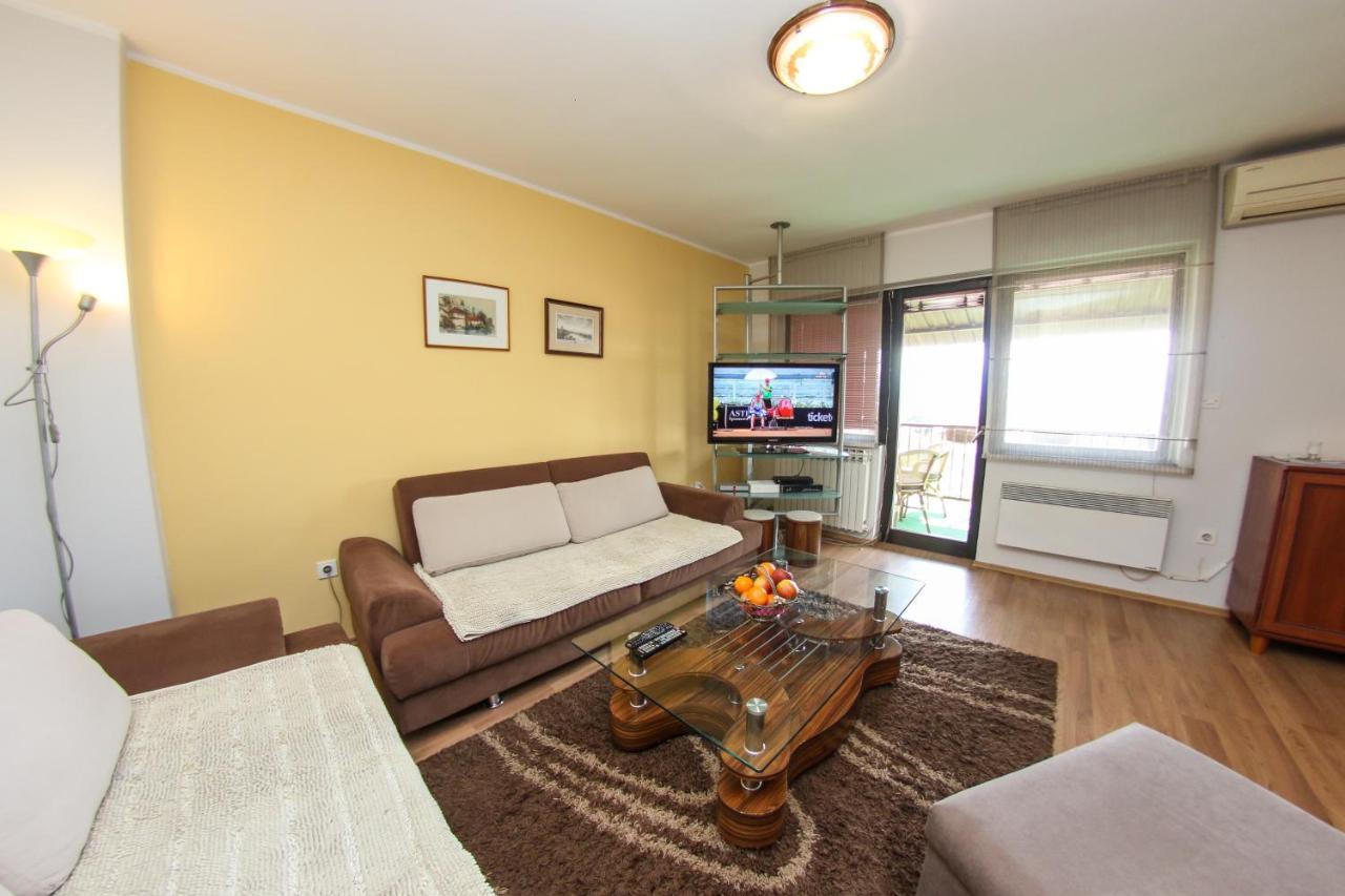 Apartments Cyrano 1&2 ซาราเยโว ภายนอก รูปภาพ